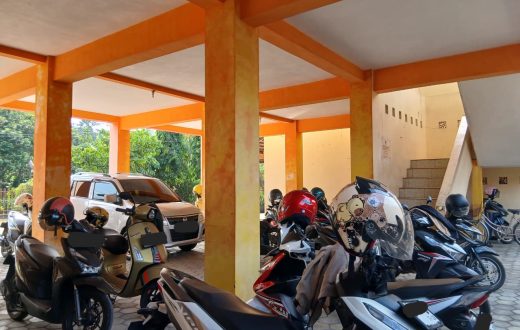 Parkir Guru