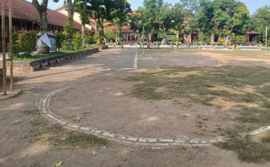 lapangan tolak peluru